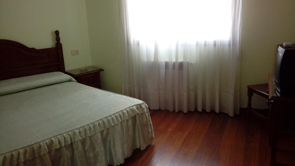 Pension Residencia Buenos Aires Виго Экстерьер фото
