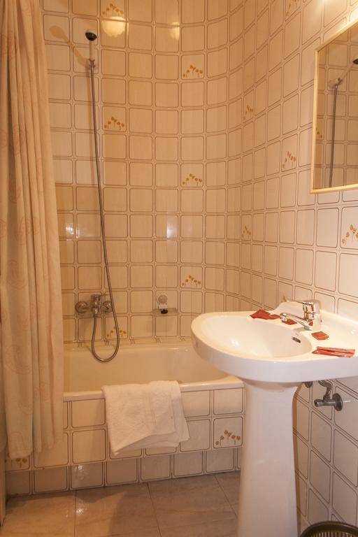 Pension Residencia Buenos Aires Виго Экстерьер фото