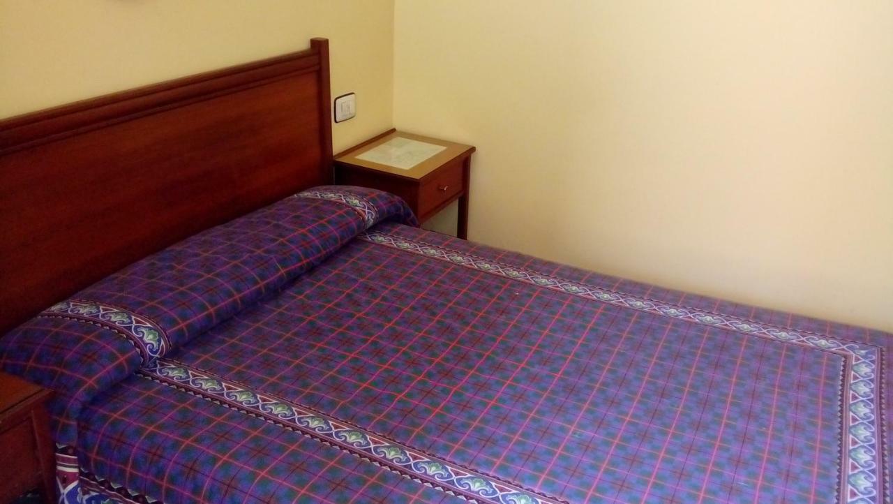 Pension Residencia Buenos Aires Виго Экстерьер фото